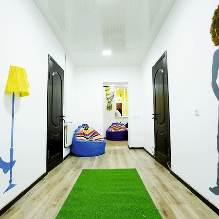 Interhouse Karakol Hostel Εξωτερικό φωτογραφία
