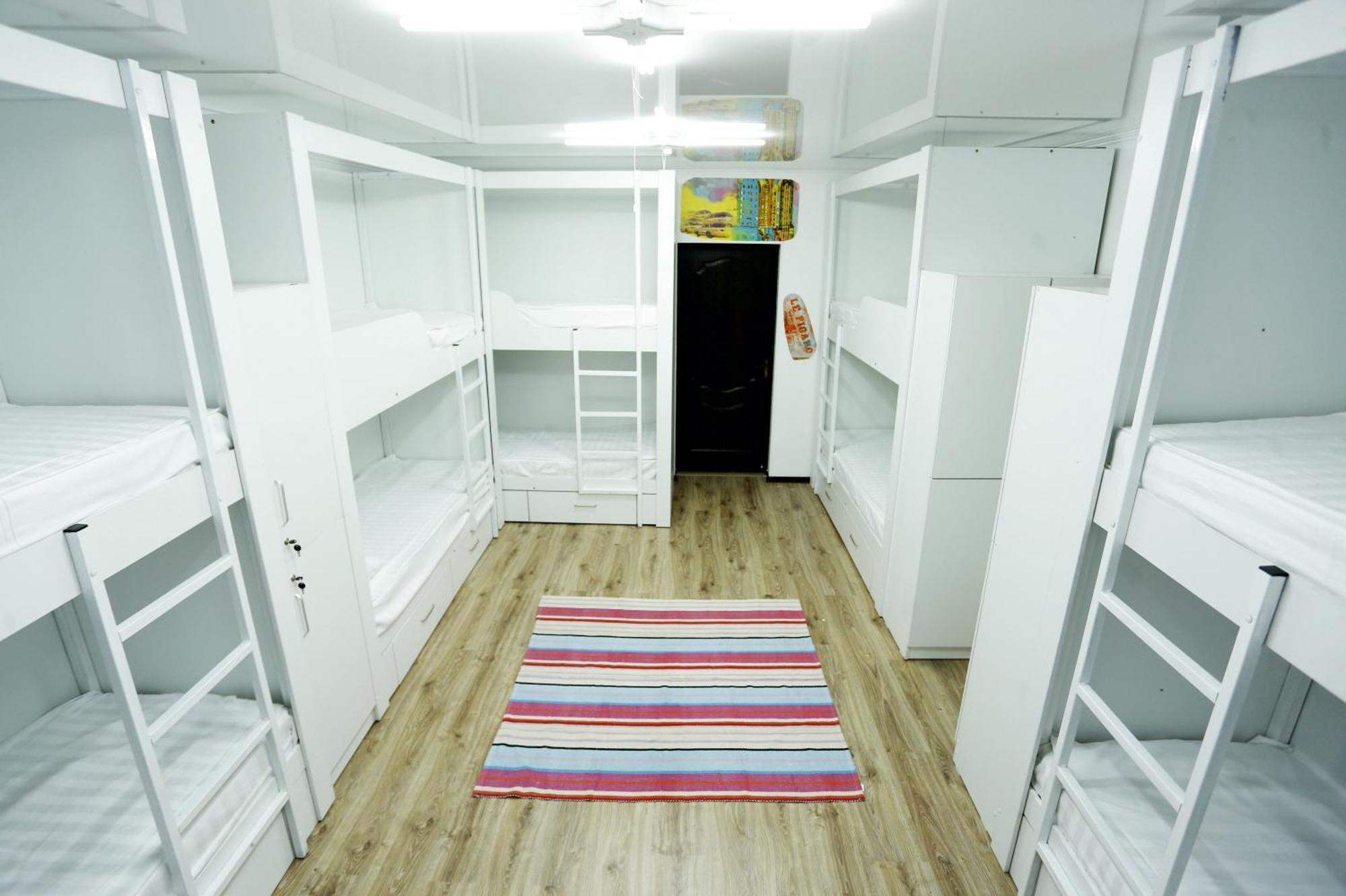 Interhouse Karakol Hostel Εξωτερικό φωτογραφία
