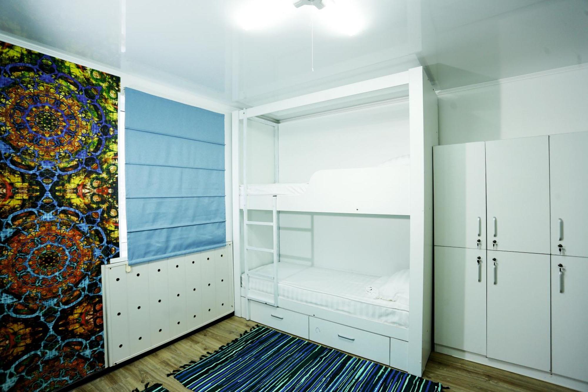 Interhouse Karakol Hostel Εξωτερικό φωτογραφία