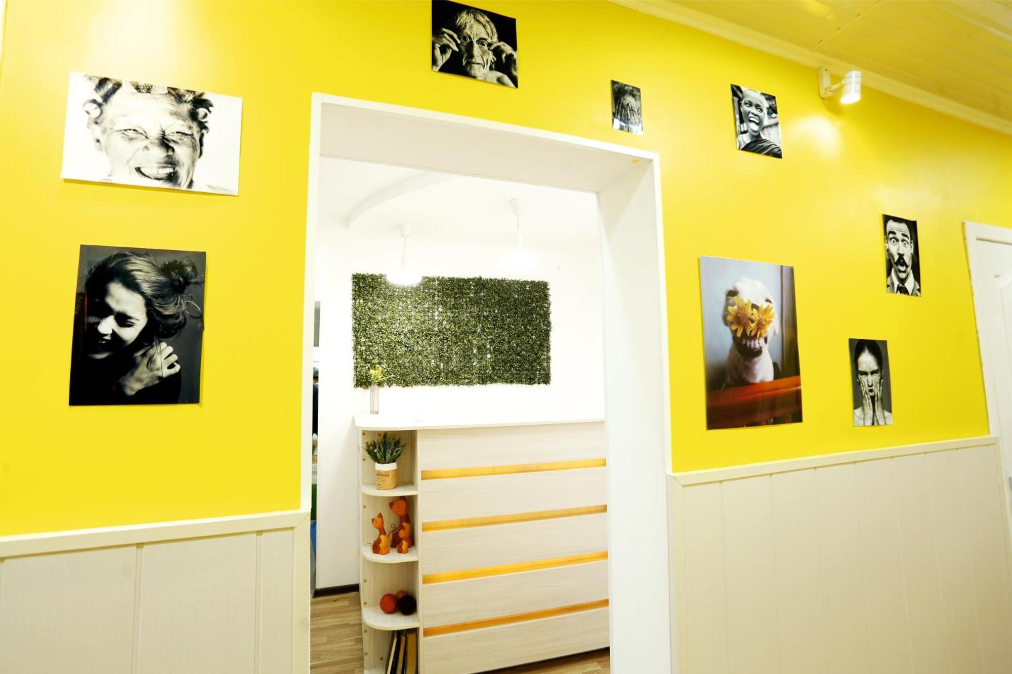 Interhouse Karakol Hostel Εξωτερικό φωτογραφία