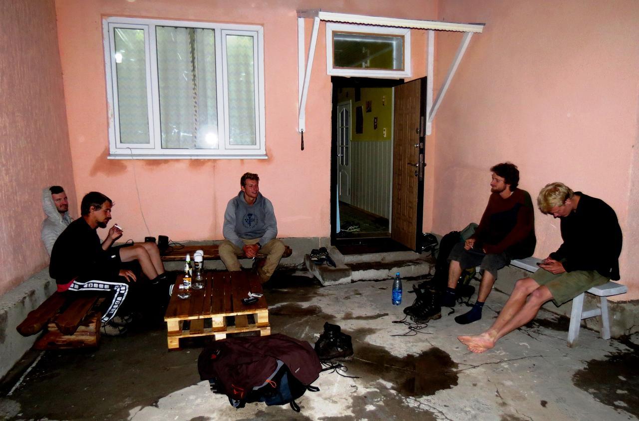 Interhouse Karakol Hostel Εξωτερικό φωτογραφία